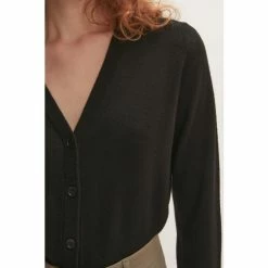 Jigsaw Merino V-Neck Cardigan Black -Jigsaw store unnamed file 1848