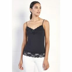 Jigsaw Model Lace Vest