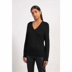 Jigsaw Merino V-Neck Black Slouchy Jumper -Jigsaw store unnamed file 2