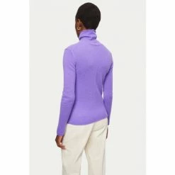 Jigsaw store -Jigsaw store unnamed file 200